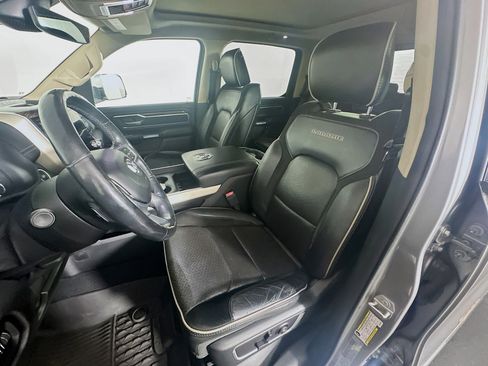 Used 2019 RAM 1500 Laramie RWD image 13