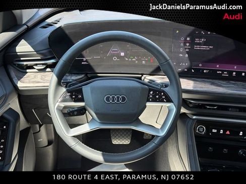 Used 2025 Audi Q5 Premium w/ Convenience Package AWD/4WD image 8