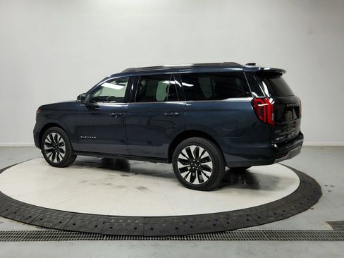 Used 2025 Ford Expedition Platinum w/ Driver's Package AWD/4WD image 6