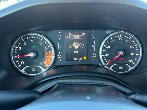 Used 2017 Jeep Renegade Sport w/ Power & Air Group image 27