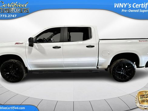 Used 2021 Chevrolet Silverado 1500 LT Trail Boss w/ Bed Protection Package image 9
