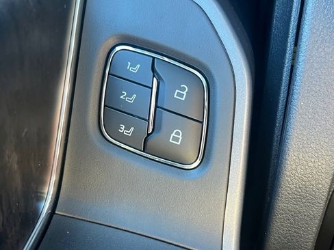 Used 2024 Ford F250 Lariat image 12