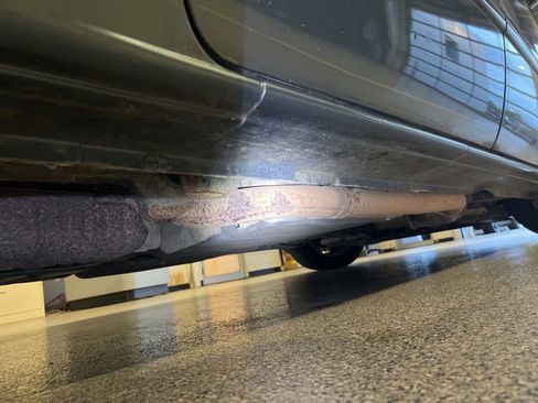 Used 2005 Dodge Grand Caravan SXT w/ Leather Interior Group image 20