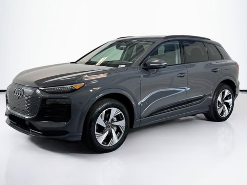 Used 2025 Audi Q6 e-tron Premium Plus image 1