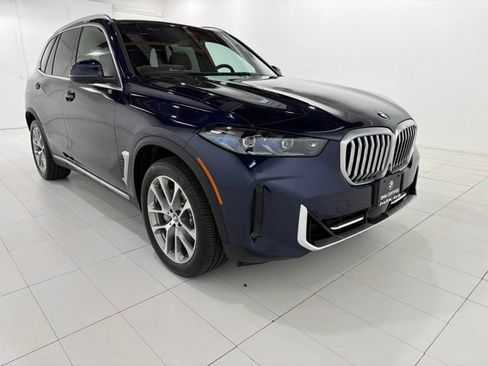 Used 2024 BMW X5 xDrive40i w/ Premium Package AWD/4WD image 7