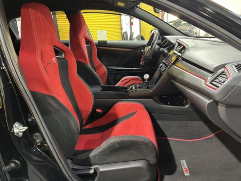 Used 2019 Honda Civic Type R image 16