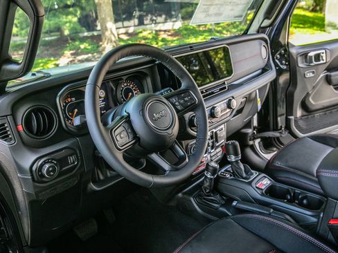 New 2026 Jeep Gladiator Rubicon w/ Steel Power Dome Hood Package AWD/4WD image 74