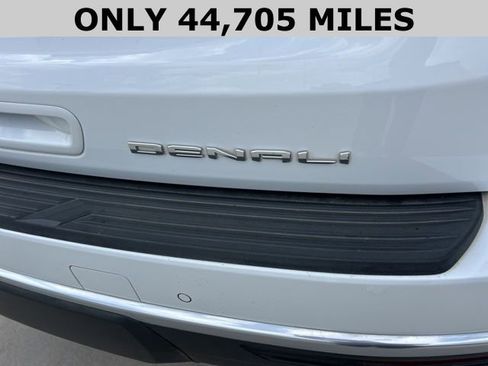 Used 2022 GMC Yukon Denali image 4