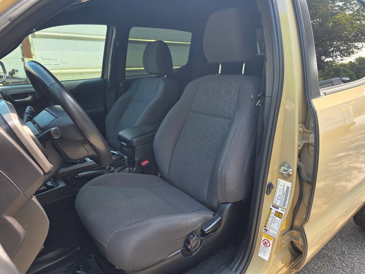 Used 2019 Toyota Tacoma TRD Off-Road AWD/4WD image 14