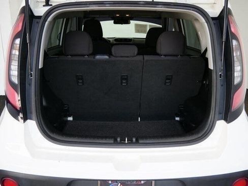 Used 2017 Kia Soul image 6