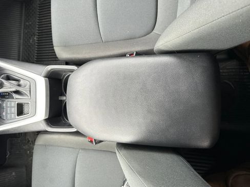 Used 2025 Toyota RAV4 LE image 19