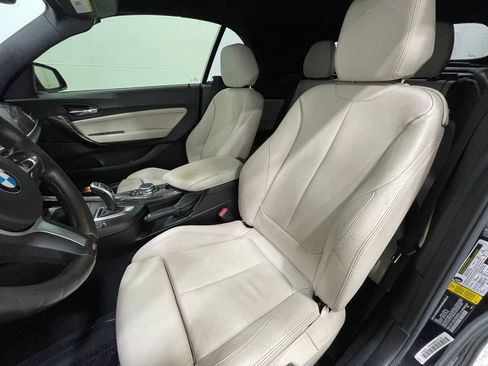 Used 2016 BMW M235i Convertible image 12