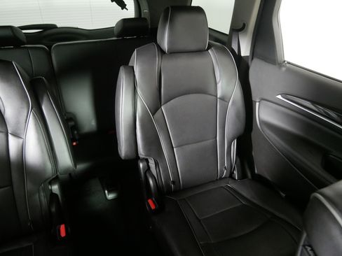 Used 2021 Buick Enclave Avenir w/ Avenir Technology Package image 14