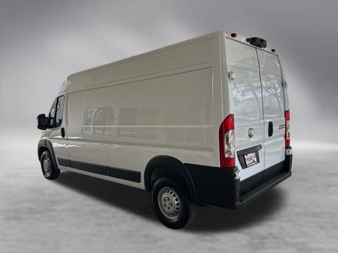 Used 2025 RAM ProMaster 2500 w/ Convenience Group FWD image 4
