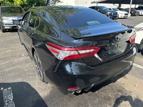 Used 2018 Toyota Camry XSE FWD image 8