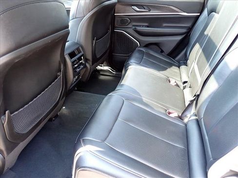 Used 2023 Jeep Grand Cherokee 4WD 4xe w/ Luxury Tech Group II image 10