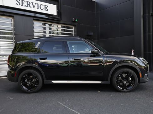 Used 2025 MINI Cooper Countryman S w/ Comfort Package Max AWD/4WD image 4