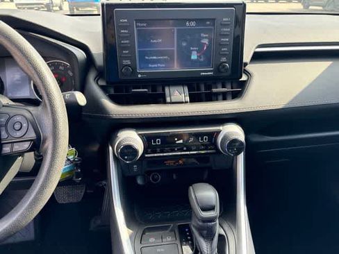 Used 2022 Toyota RAV4 LE AWD/4WD image 20