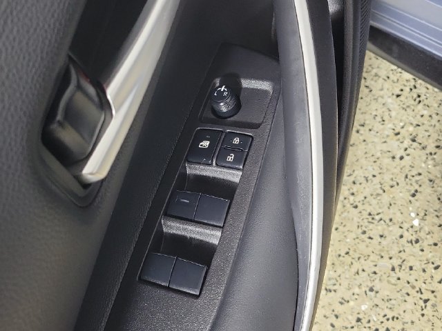 Used 2025 Toyota Corolla SE FWD image 22
