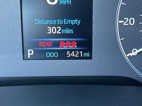 Used 2025 Toyota Corolla SE image 22