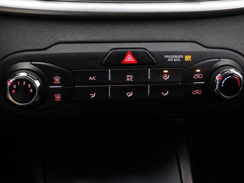 Used 2017 Kia Sorento AWD image 23