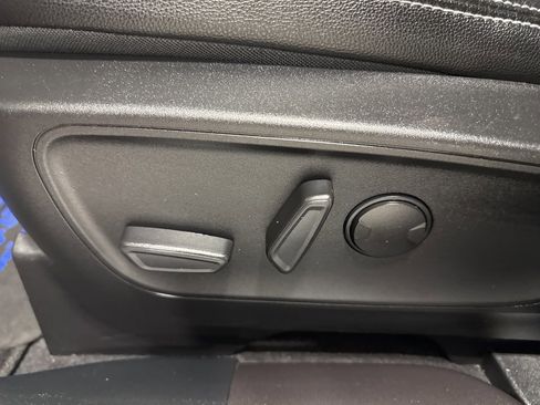 Used 2023 Ford Escape SE w/ PHEV Premium Package image 16