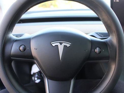 Used 2023 Tesla Model 3 Standard Range RWD image 12
