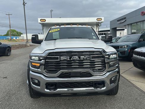 Used 2025 RAM 5500 4x4 Regular Cab image 2
