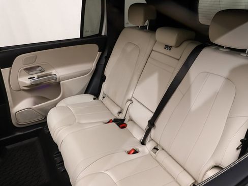 New 2026 Mercedes-Benz GLB 250 4MATIC image 11