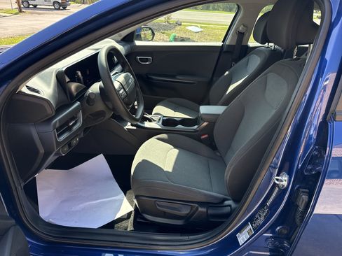 Used 2025 Kia K4 FWD image 12