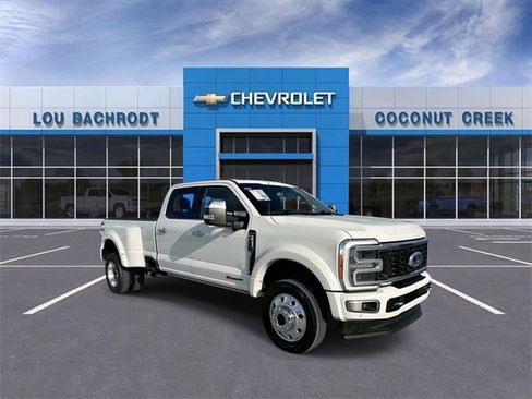 Used 2023 Ford F450 Platinum image 2