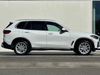 Used 2023 BMW X5 xDrive40i w/ Premium Package AWD/4WD video 2
