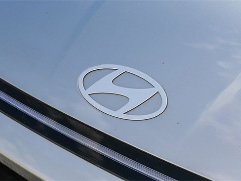 New 2025 Hyundai Sonata Limited image 13