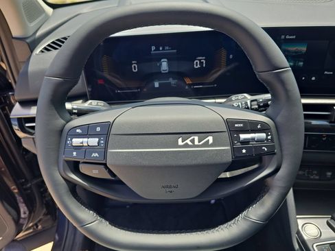 New 2026 Kia Sportage LX FWD image 28