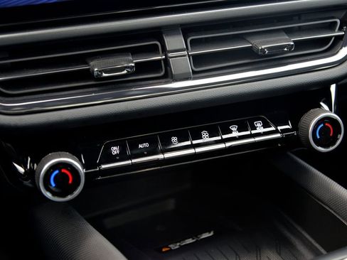 Used 2025 Chevrolet Equinox EV RS w/ Active Safety Package 3 image 24