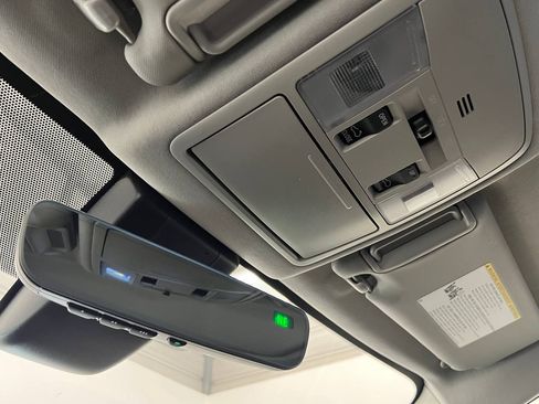 Used 2016 Toyota RAV4 Limited image 26