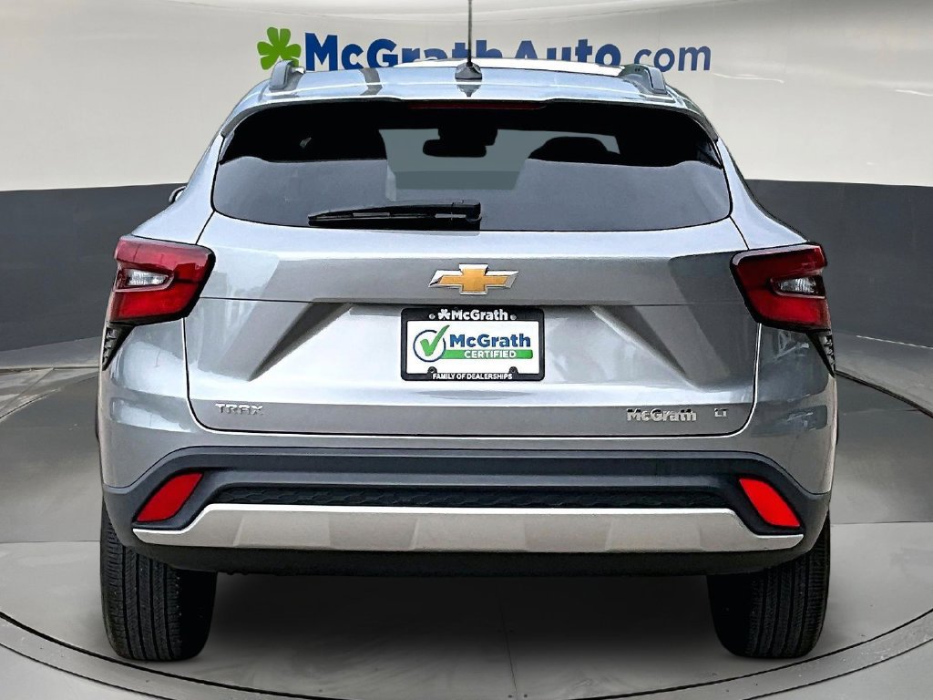 Used 2024 Chevrolet Trax LT w/ Driver Confidence Package FWD image 6