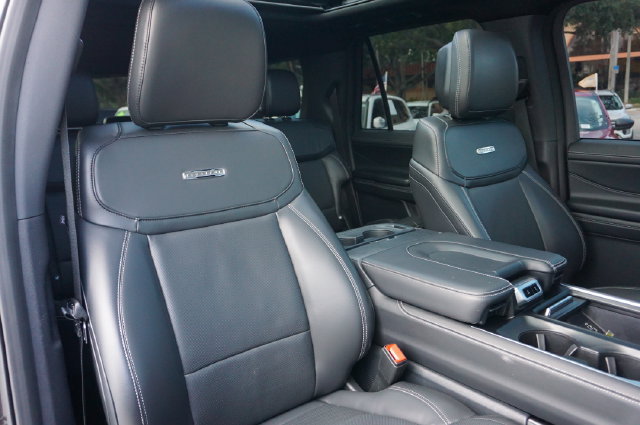 Used 2026 Ford Expedition Max Platinum w/ Stealth Appearance Package AWD/4WD image 2