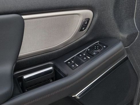 New 2025 Ford Expedition Active image 25