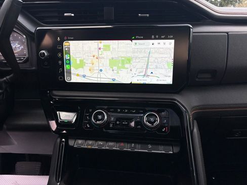 Used 2025 GMC Sierra 3500 AT4 w/ AT4 Premium Plus Package image 19