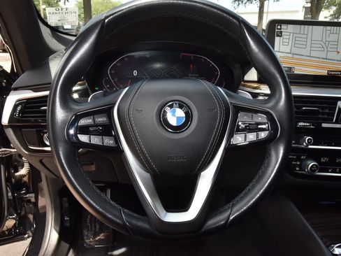 Used 2023 BMW 530i w/ Premium Package RWD image 22
