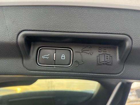 Used 2024 Ford Explorer XLT w/ Equipment Group 202A image 26