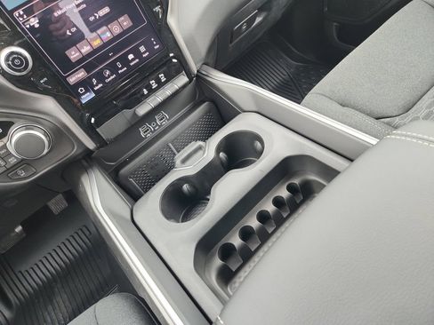 New 2026 RAM 1500 4x4 Crew Cab image 21