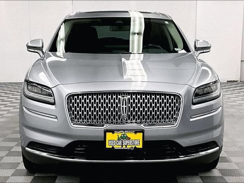 Used 2023 Lincoln Nautilus Reserve AWD/4WD image 4