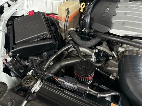 Used 2018 Chevrolet Camaro SS image 59