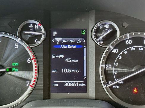 Used 2023 Lexus GX 460 Premium w/ Accessory Package AWD/4WD image 19