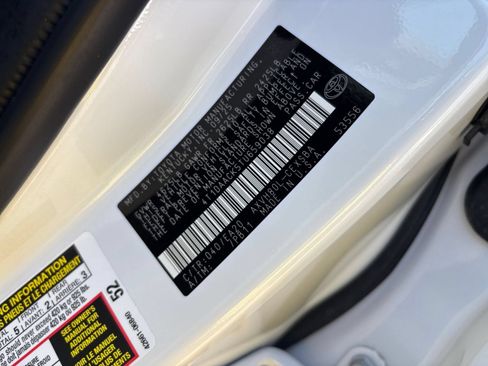 Used 2026 Toyota Camry SE FWD image 28