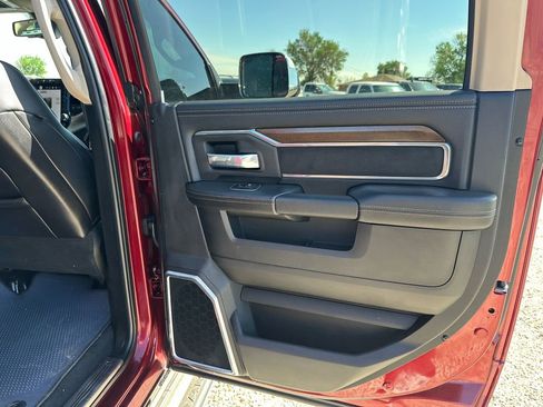 Used 2022 RAM 3500 Laramie AWD/4WD image 21