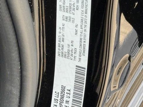 Used 2025 RAM 1500 Limited image 31