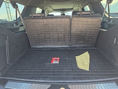 Used 2023 Chevrolet Suburban High Country w/ Premium Package 2 image 26